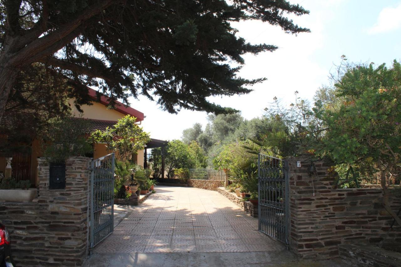 La Mansarda Bed and Breakfast Biancareddu Εξωτερικό φωτογραφία