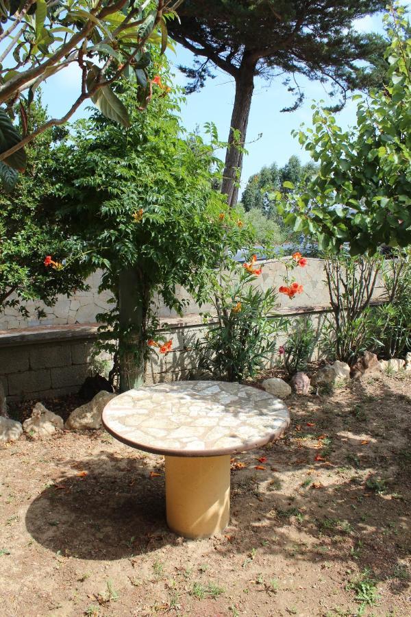 La Mansarda Bed and Breakfast Biancareddu Εξωτερικό φωτογραφία